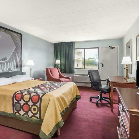 Sprucewood Inn เอลิเรีย ภายนอก รูปภาพ